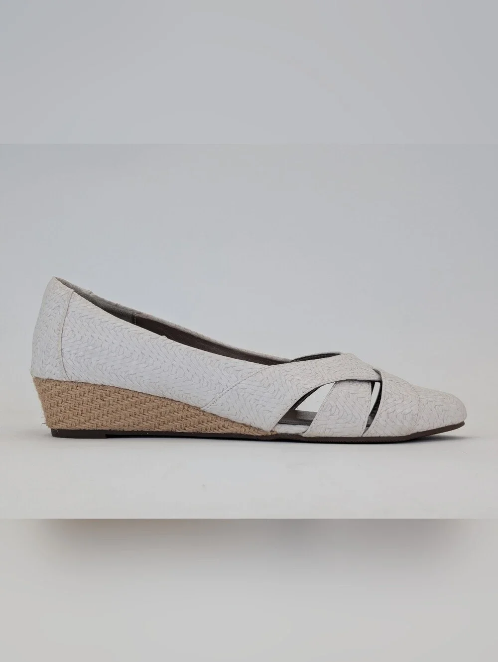 Array Sz 10 Women Brilliant White Woven Faux Leather Espadrille Wedge Comy Sole